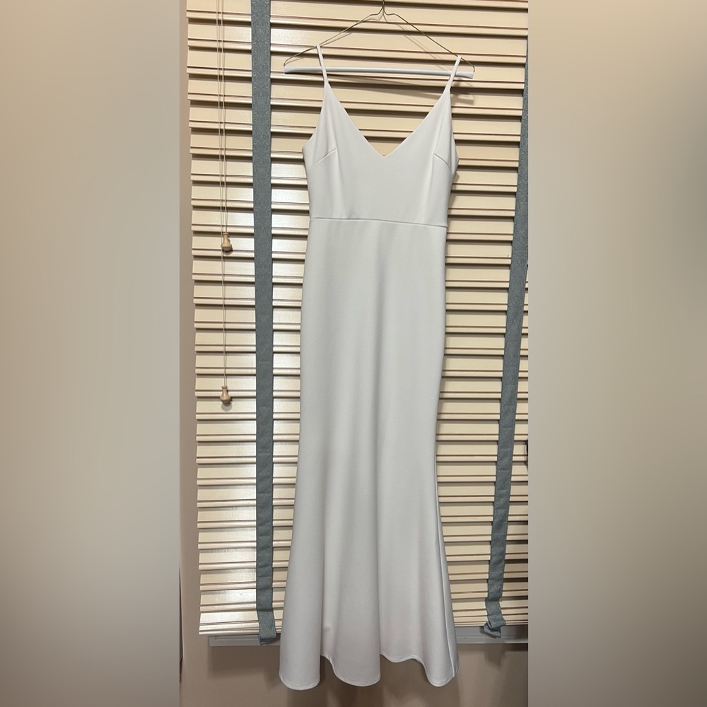 Elegant White Strapless Sheath Dress for Weddings